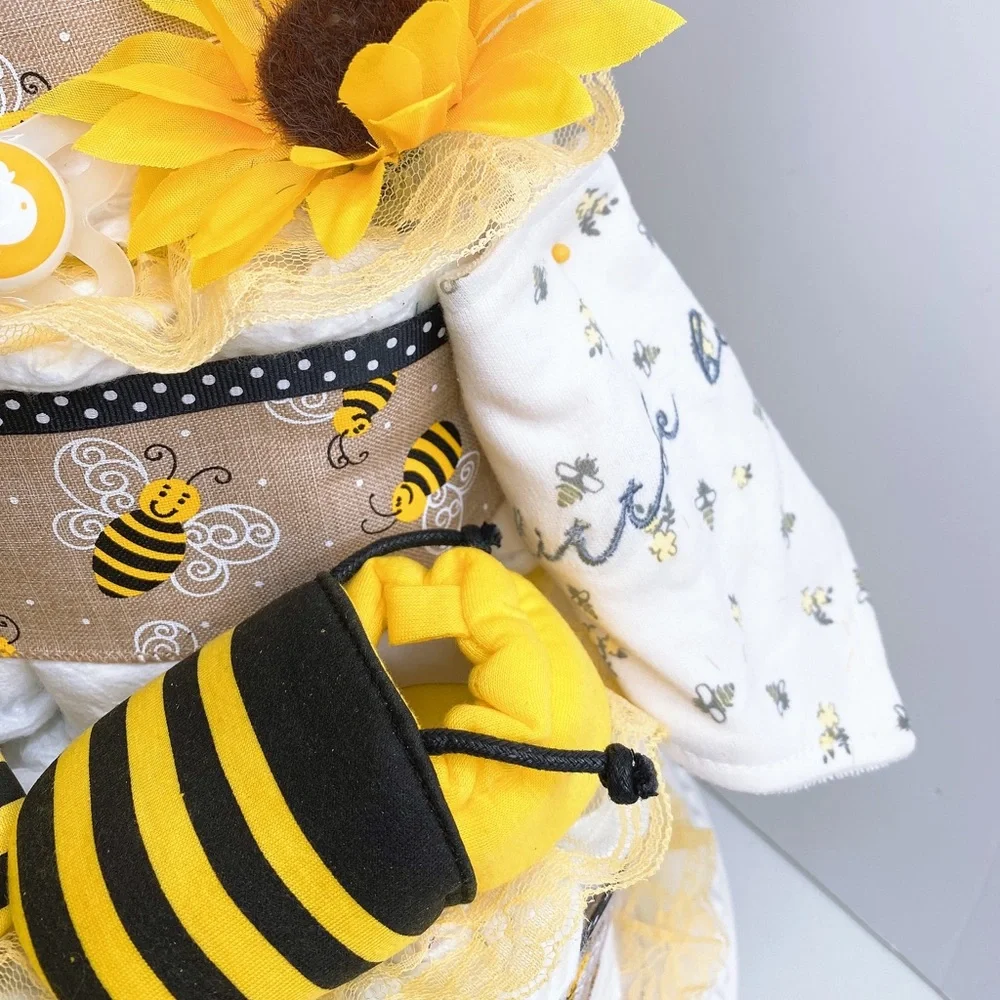 Slipping Baby Bee Diaper Cake, Bumblebee Baby shower